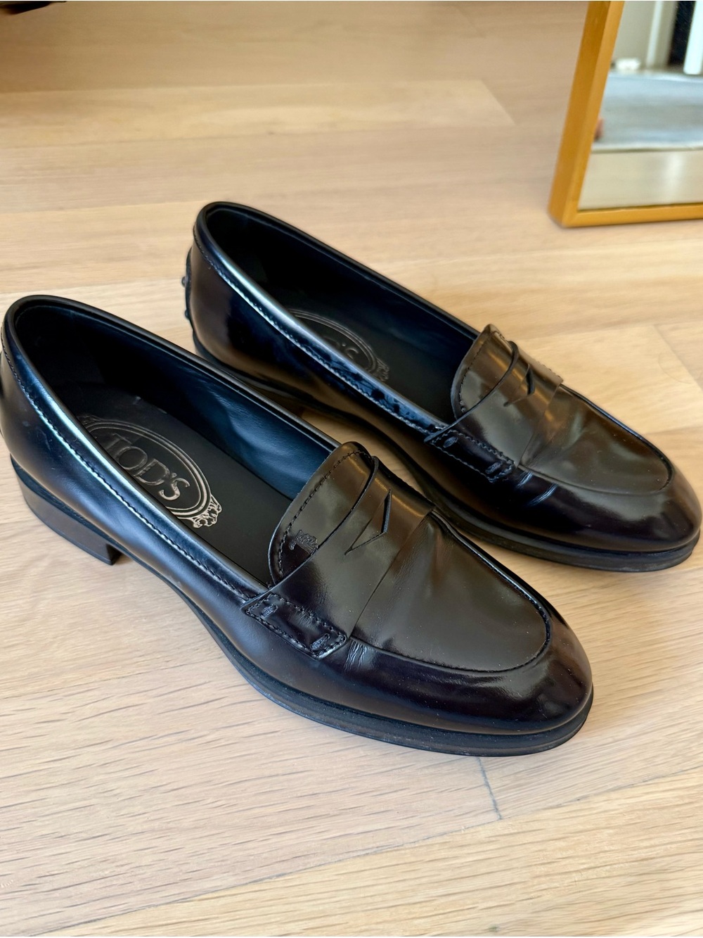 Black Tod's Loafers - Women’s - US size 5
